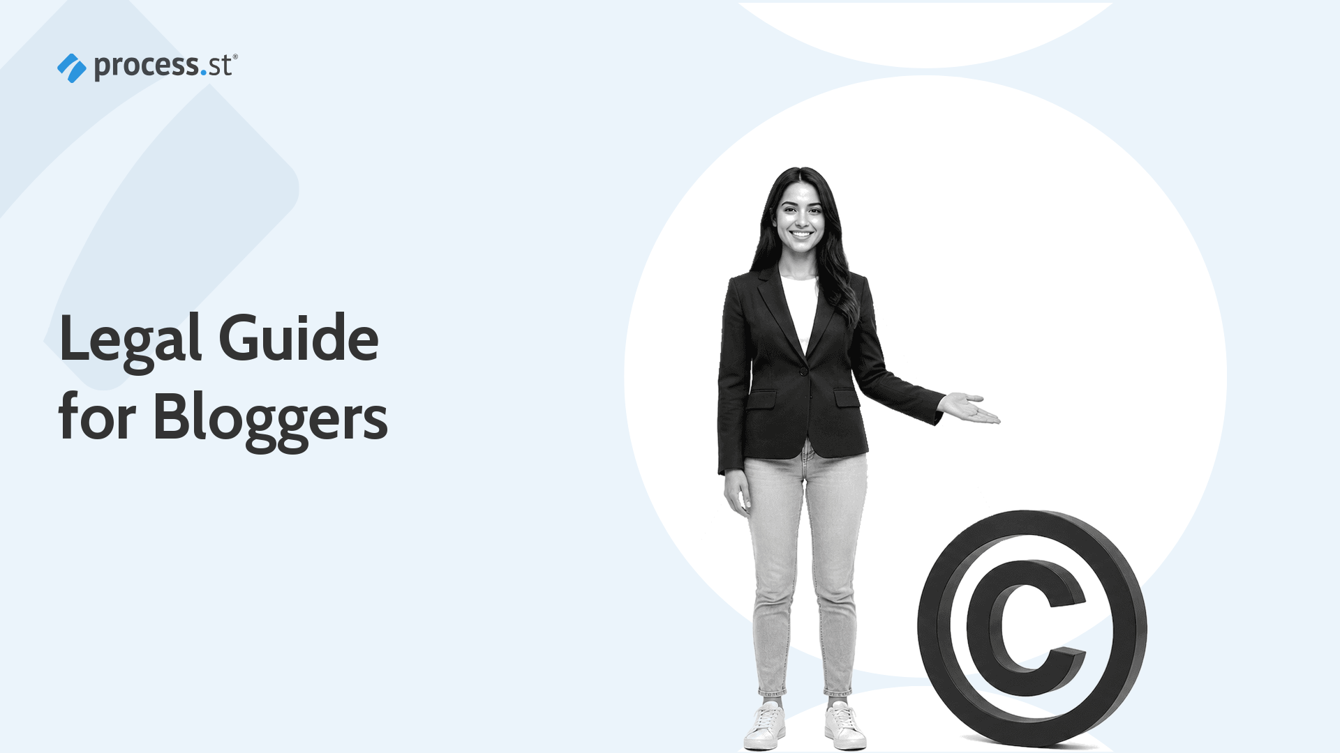 Black-and-white blog editor presenting a copyright symbol for a legal guide for bloggers